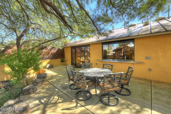 Tucson, AZ 85719,1406 E Hampton Street