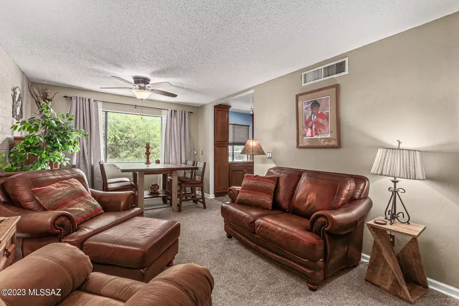 1348 S Avenida Polar  #K-202, Tucson, AZ 85710