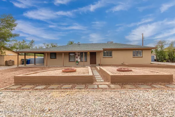 6034 E 15th Street,  Tucson,  AZ 85711