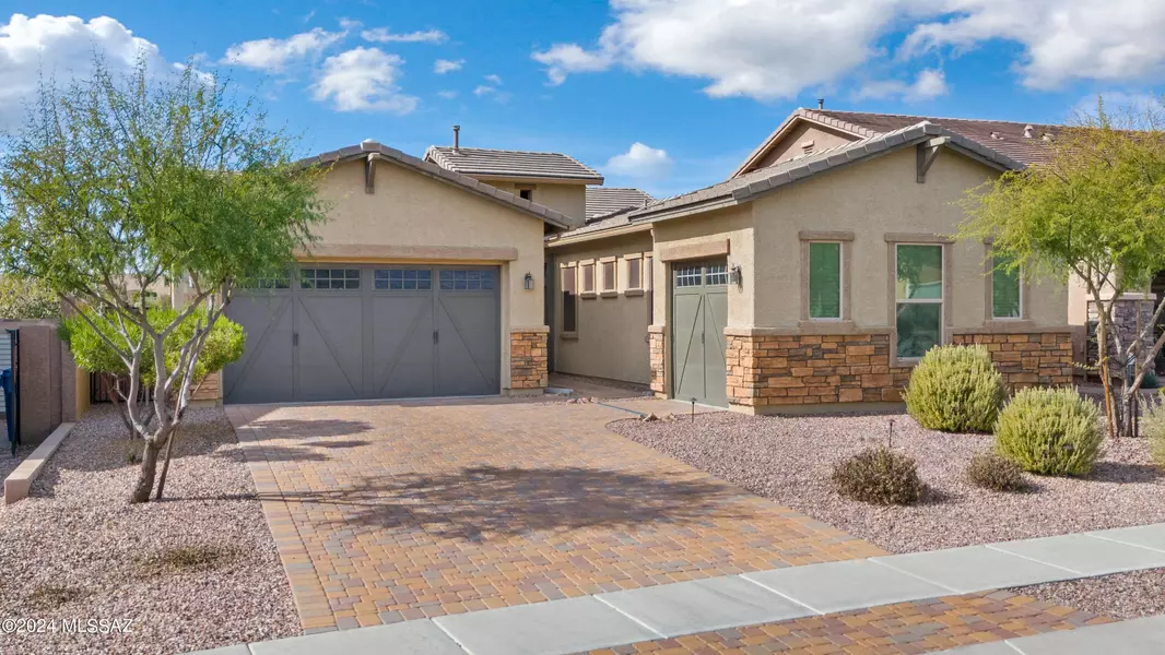 13233 N Rainbow Cactus Court, Oro Valley, AZ 85755