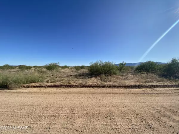 Pearce, AZ 85625,.83 Acre E Treasure Road #8