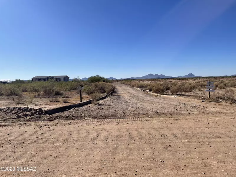 9141 N Ghost Ranch Trail #B, Marana, AZ 85653