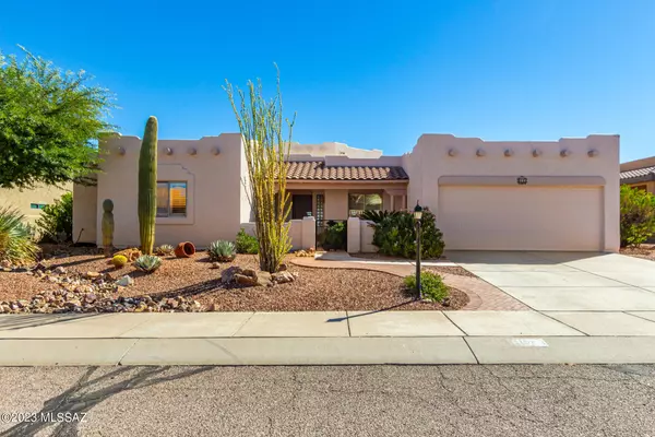 857 S Placita Hermosura, Green Valley, AZ 85614