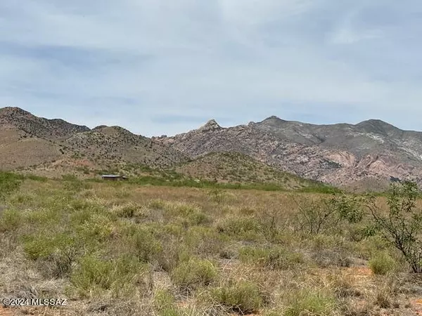 2 lots SW Yale Street #3/4, Pearce, AZ 85625