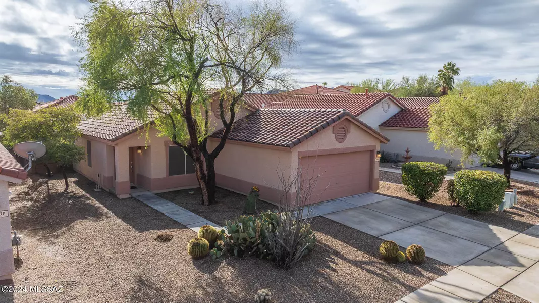 3945 W Pine Creek Way, Tucson, AZ 85745