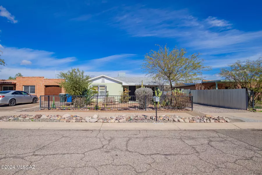 1512 W Niagara Street, Tucson, AZ 85745