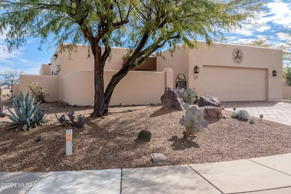 657 S Placita Del Desierto, Green Valley, AZ 85614