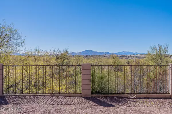 13596 E High Plains Ranch Street, Vail, AZ 85641