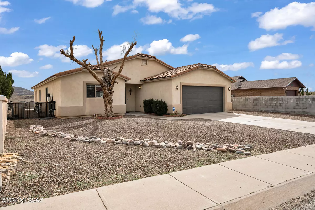 Nogales, AZ 85621,405 Camino Dona Cydney