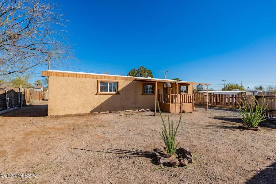 2572 W Bilby Road, Tucson, AZ 85746