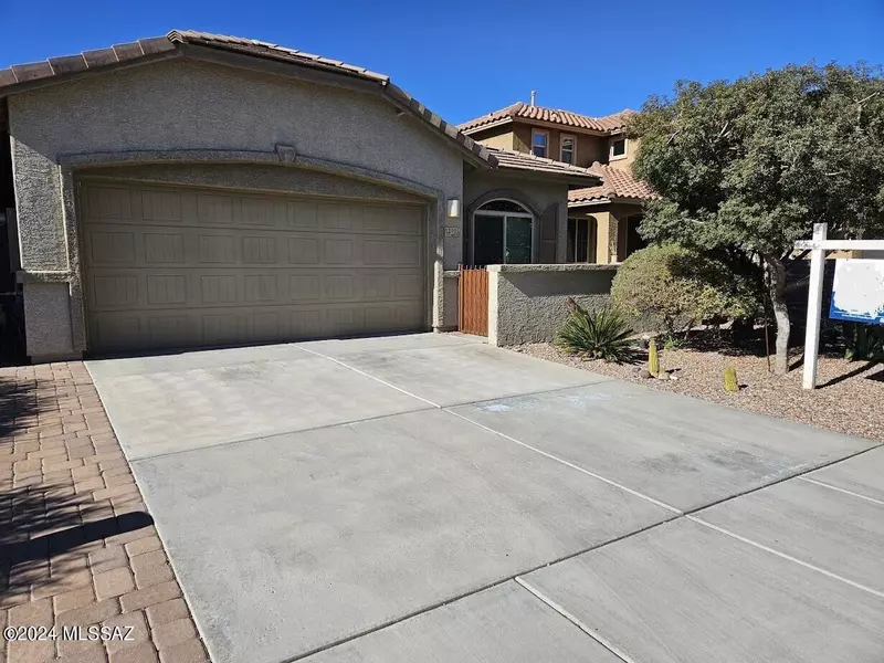 12935 N Shell Traders Court, Oro Valley, AZ 85755