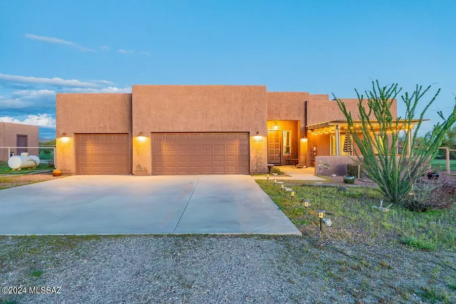 30895 Goodman Ranch Road, Marana, AZ 85658