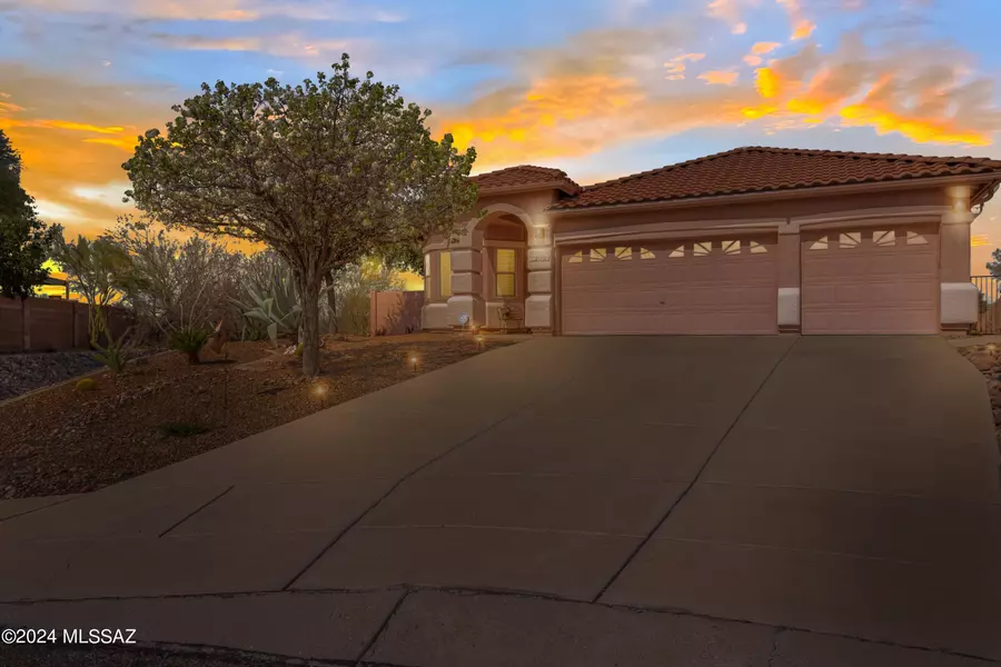 13465 N Big View Court, Oro Valley, AZ 85755