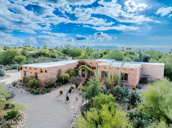 6316 N Camino Miraval, Tucson, AZ 85718