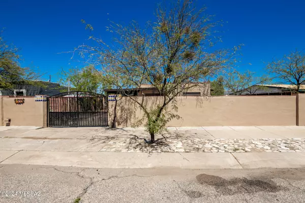 Tucson, AZ 85745,1522 W Niagara Street