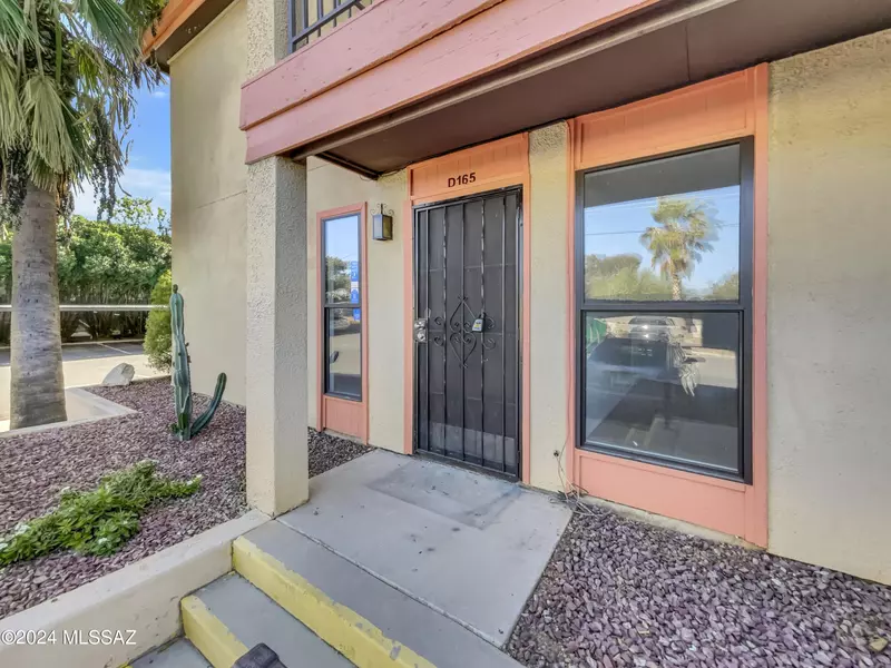 1620 N Wilmot Road #D165, Tucson, AZ 85712