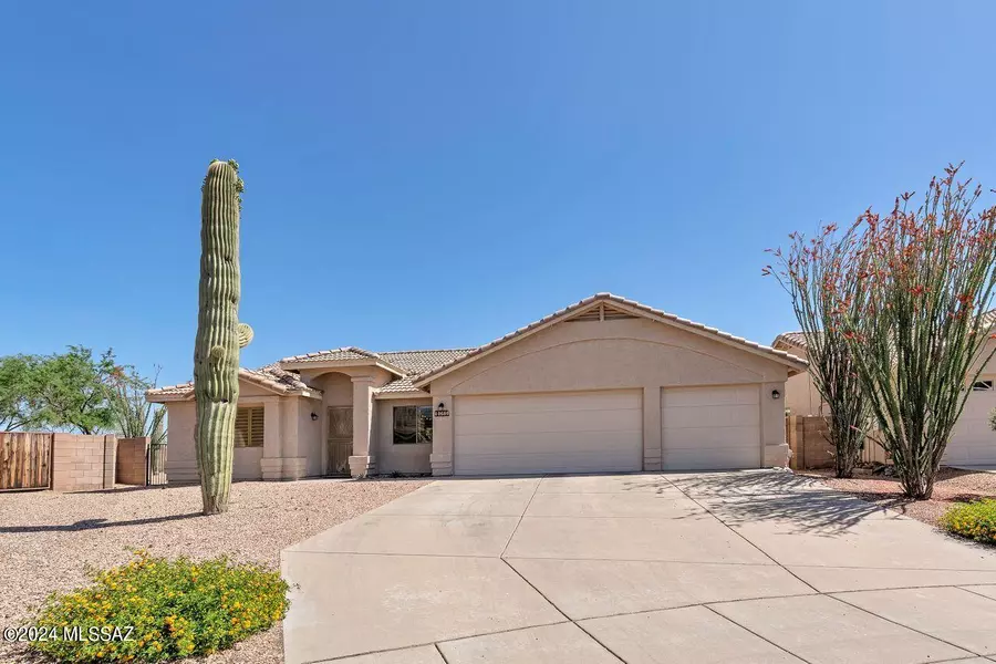 10680 E Mackenzie Willow Place, Tucson, AZ 85747