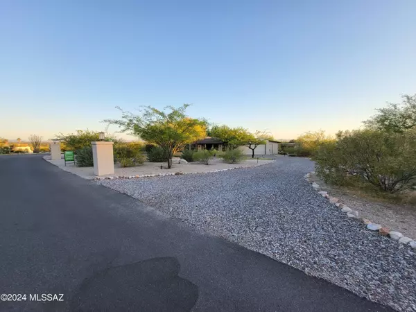 3721 N Four Winds Drive,  Tucson,  AZ 85750