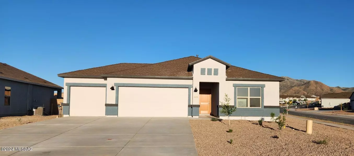 1109 S Grantham Drive, Vail, AZ 85641