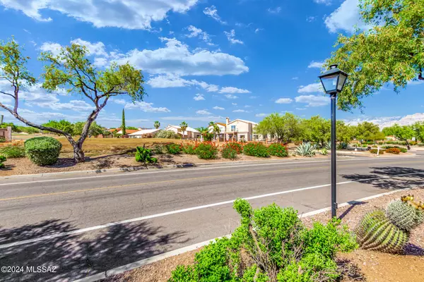 Oro Valley, AZ 85737,1104 W Shoal Creek Lane