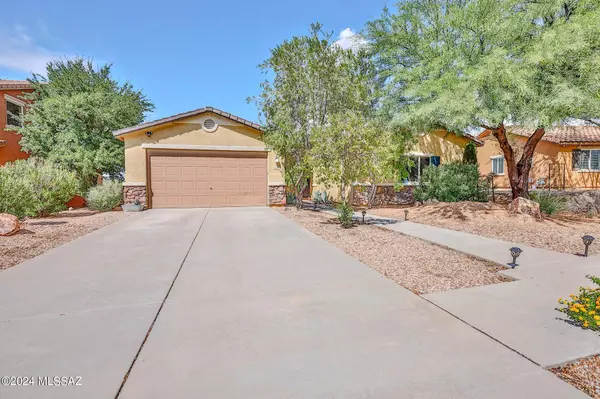 751 S Harry P Stagg Drive, Vail, AZ 85641