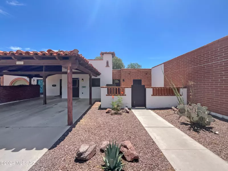 337 S Paseo Chico, Green Valley, AZ 85614