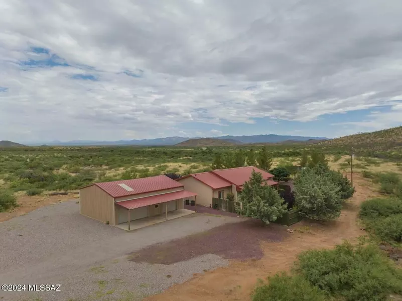 6673 Gleeson Road, Tombstone, AZ 85638