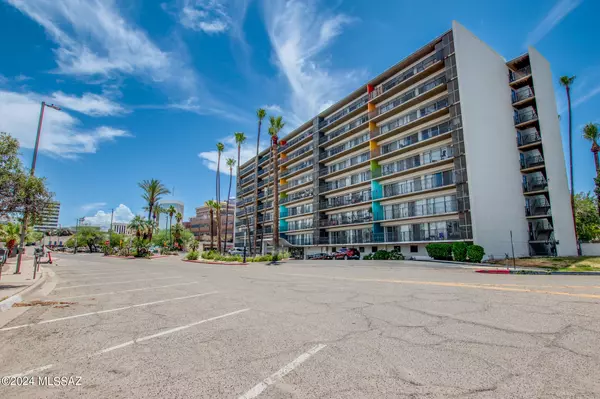 425 W Paseo Redondo Plaza #2, Tucson, AZ 85701