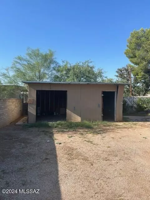 Tucson, AZ 85712,5612 E Lee Street