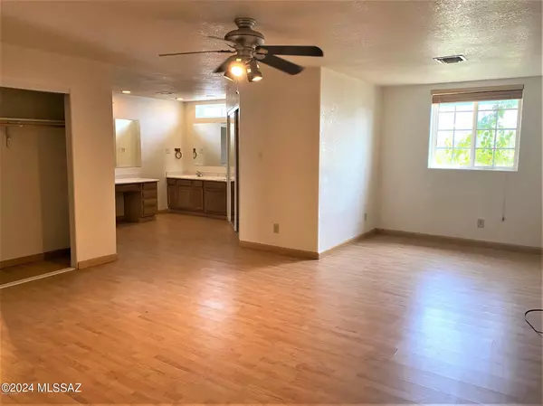 Tucson, AZ 85719,810 S Fremont Avenue #2