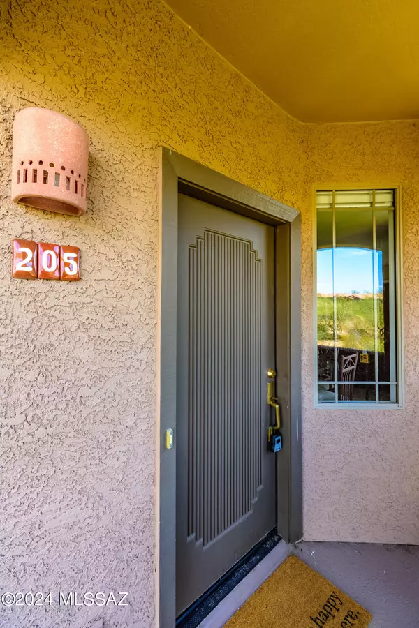 Oro Valley, AZ 85755,695 W Vistoso Highlands Drive #205