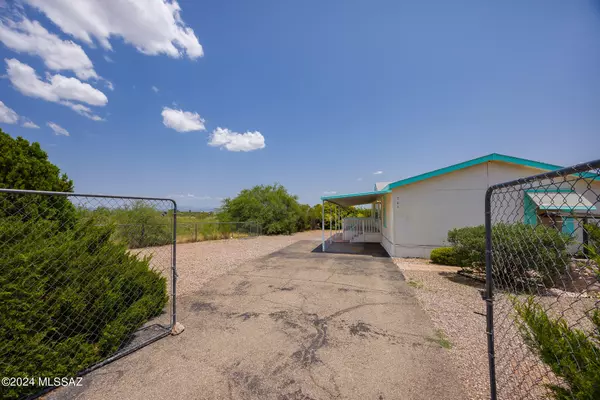 Benson, AZ 85602,707 N Mescal Road