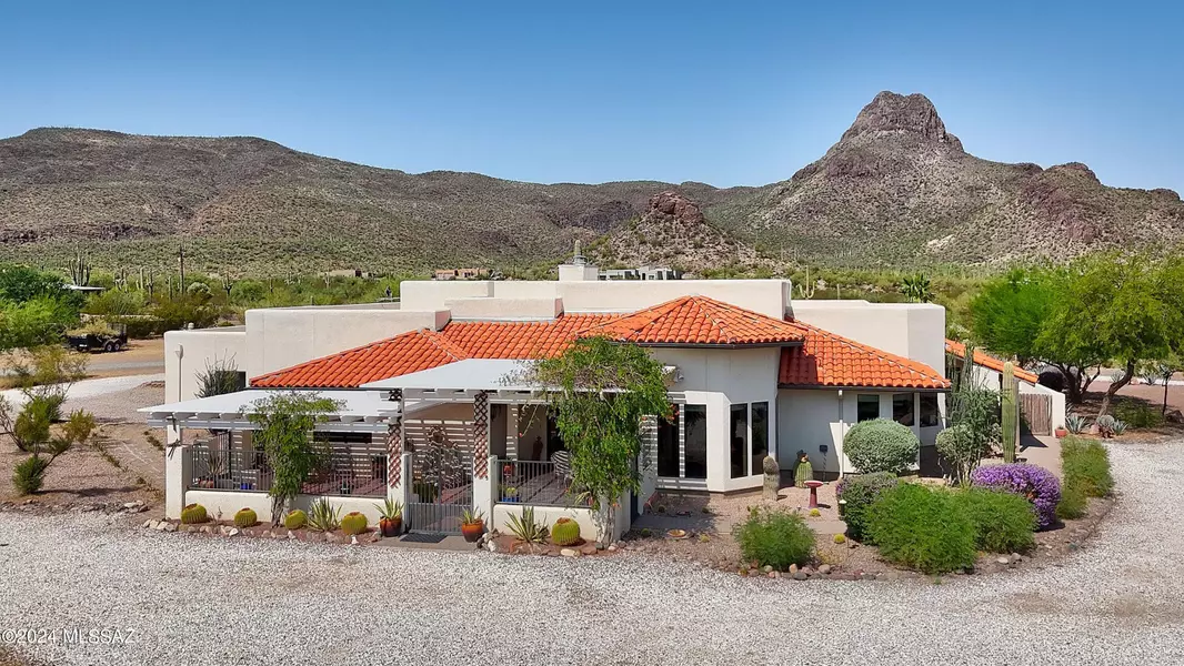 7757 N Artesiano Road, Tucson, AZ 85743