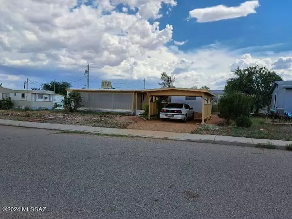 Benson, AZ 85602,688 E Lesli Drive