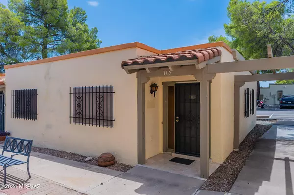 115 W Calle Del Ano,  Green Valley,  AZ 85614