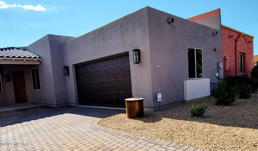 2123 Embarcadero Way, Tubac, AZ 85646