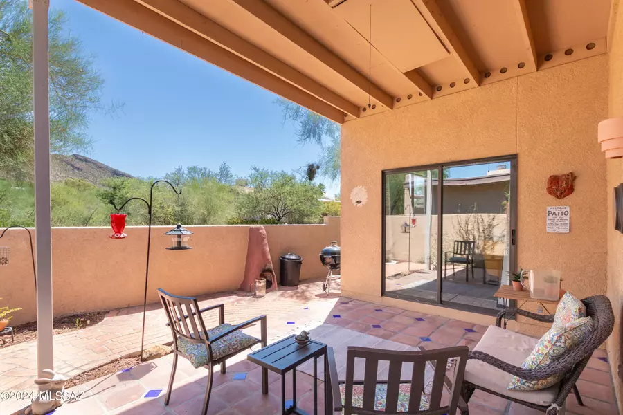 279 E Calle Zafiro, Oro Valley, AZ 85704