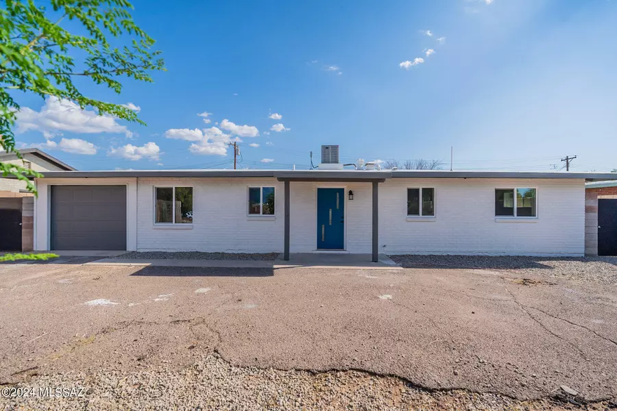 5426 E 2Nd Street, Tucson, AZ 85711