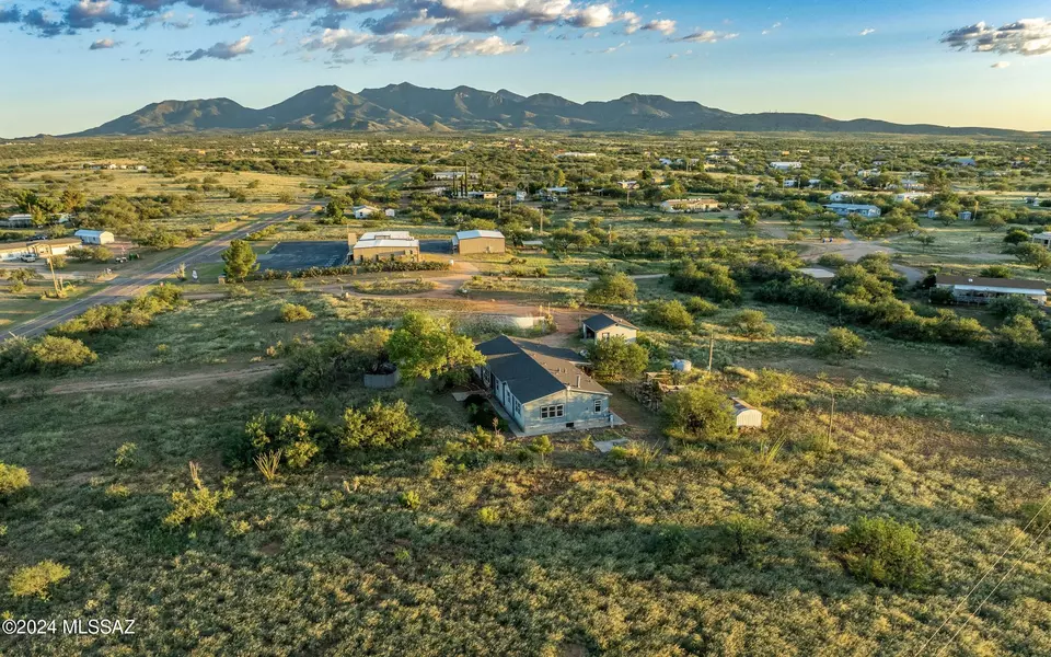 3208 W Solado Place, Benson, AZ 85602