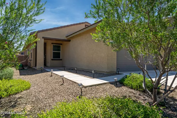 6997 W Hedge Rose Drive, Tucson, AZ 85757