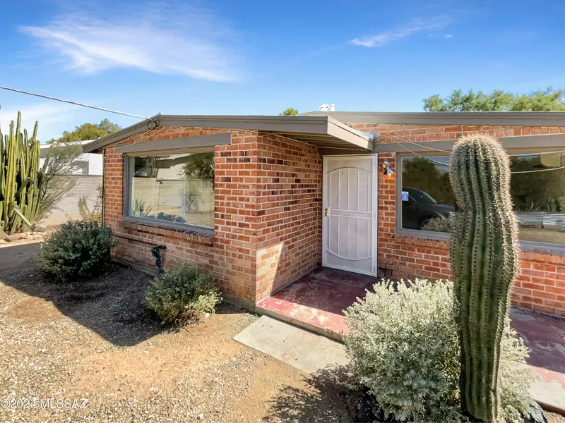 3436 E Seneca Street, Tucson, AZ 85716