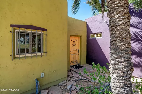 143 W Roger Road, Tucson, AZ 85705