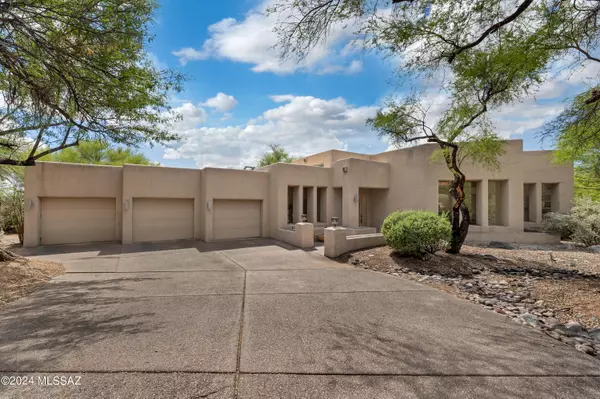 6011 N Desert Moon Court, Tucson, AZ 85750