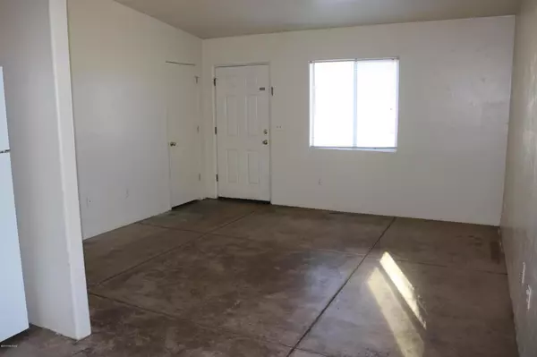 Tucson, AZ 85705,77 E Laguna Street #2