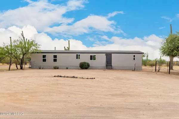 11601 W Ina Road, Tucson, AZ 85743