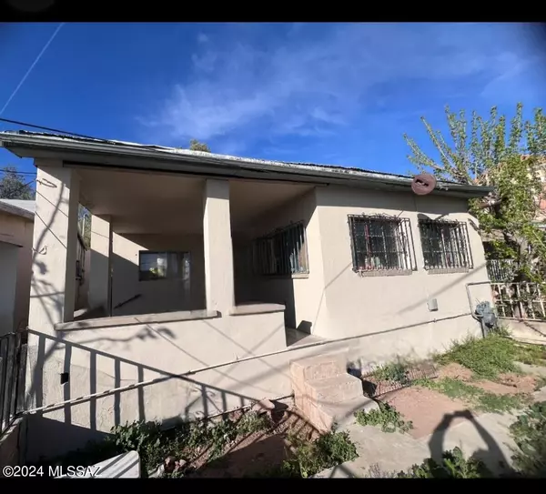 117 E Dumbauld Street, Nogales, AZ 85621