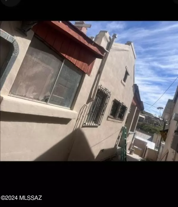 Nogales, AZ 85621,117 E Dumbauld Street