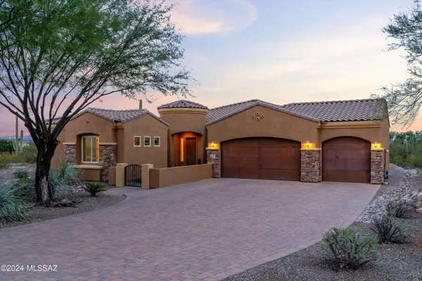 7260 N Silver Shadows Heights Place, Tucson, AZ 85743