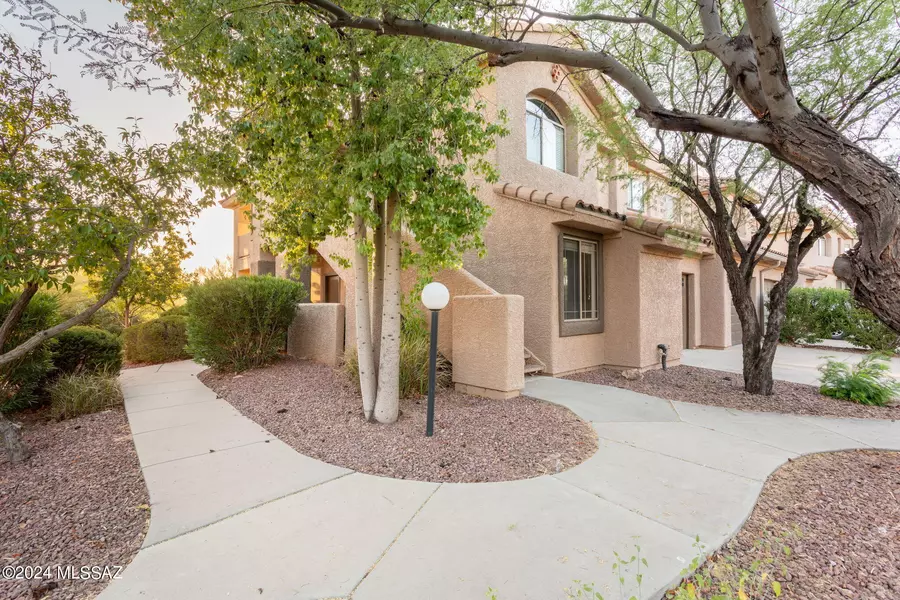 695 W Vistoso Highlands Drive #108, Oro Valley, AZ 85755