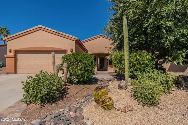 1042 W Mountain Stone Drive,  Green Valley,  AZ 85614